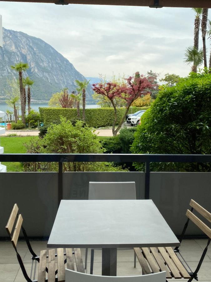 Holiday On The Lake Lugano Bissone Exteriör bild